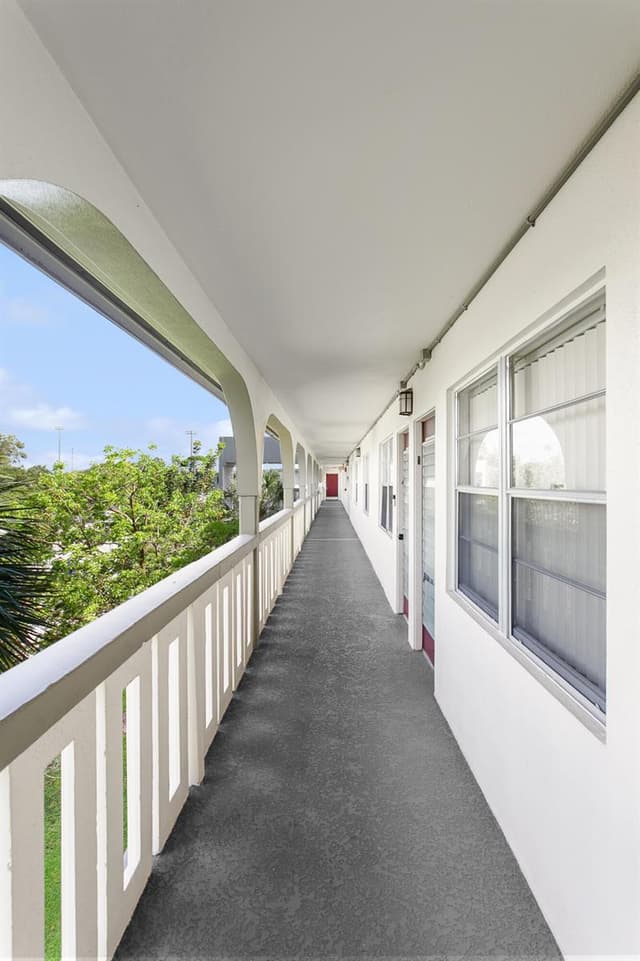 2502 Antigua Terrace # F4, Coconut Creek FL 33066 - Coconut Creek, FL - Photo 4
