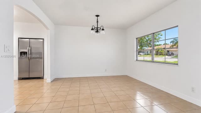 500 NW 96th Ter, Pembroke Pines FL 33024 - Pembroke Pines, FL - Photo 5