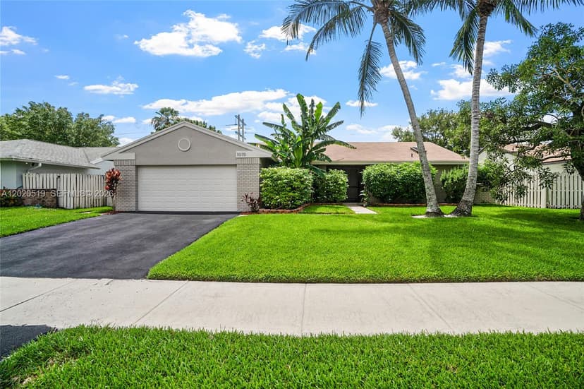 1070 Cedar Creek Way, Davie FL 33325