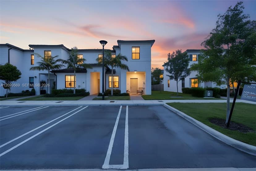 12877 SW 232nd Ln, Homestead FL 33032