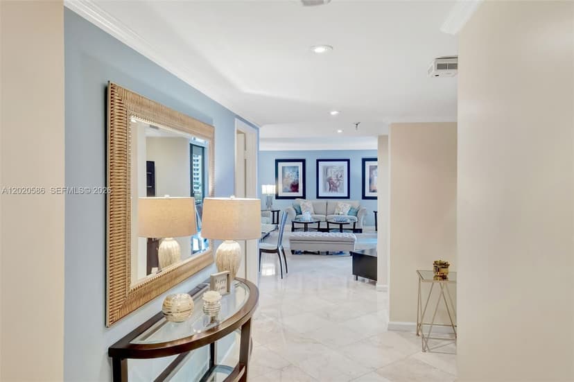 520 Brickell Key Dr # A914, Miami FL 33131