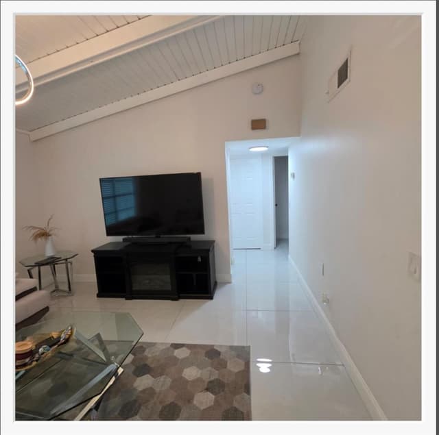5894 Longbow Lane Apt 10, West Palm Beach FL 33415 - West Palm Beach, FL - Photo 6