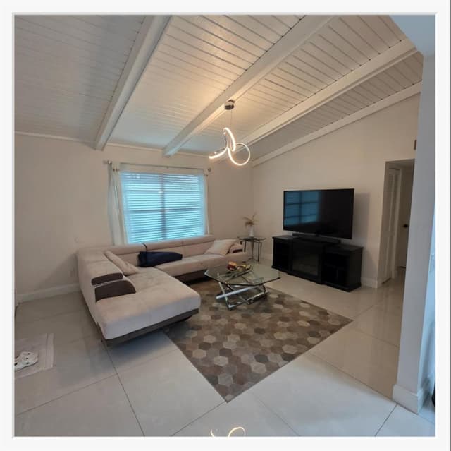 5894 Longbow Lane Apt 10, West Palm Beach FL 33415 - West Palm Beach, FL - Photo 4