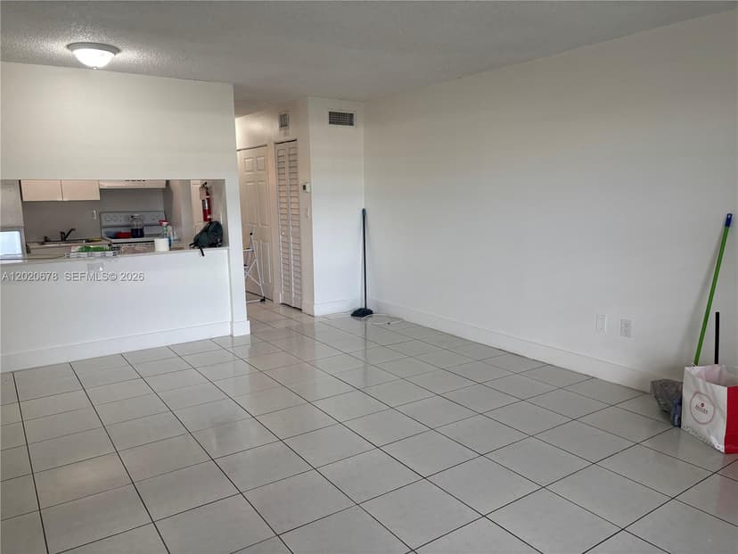 251 NW 177th St # 109, Miami Gardens FL 33169