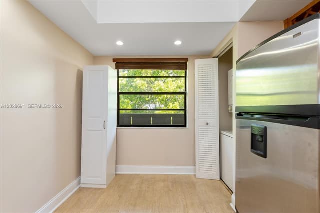 901 Colony Point Cir # 521, Pembroke Pines FL 33026 - Pembroke Pines, FL - Photo 7