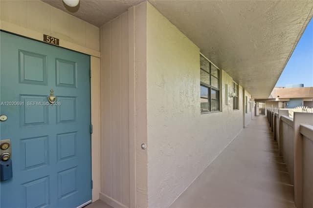 901 Colony Point Cir # 521, Pembroke Pines FL 33026 - Pembroke Pines, FL - Photo 4