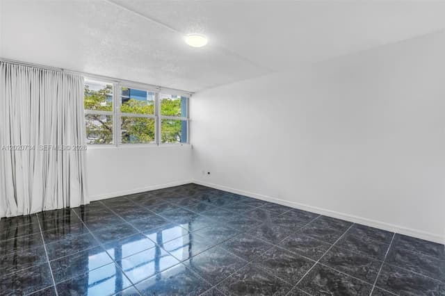 16558 NE 26th Ave # 3H, North Miami Beach FL 33160 - North Miami Beach, FL - Photo 7