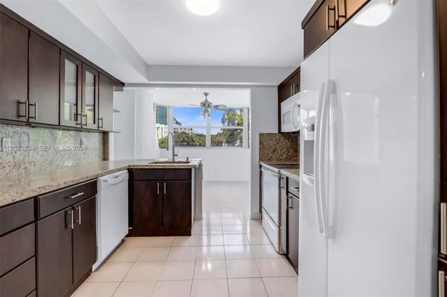 16558 NE 26th Ave # 3H, North Miami Beach FL 33160 - North Miami Beach, FL - Photo 5