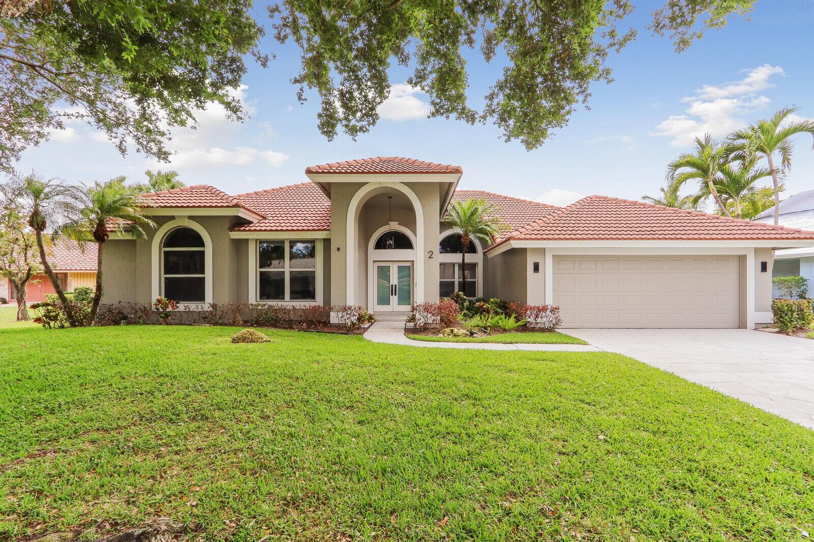2 Old Fence Road, Palm Beach Gardens FL 33418 - Palm Beach Gardens, FL - Photo 1