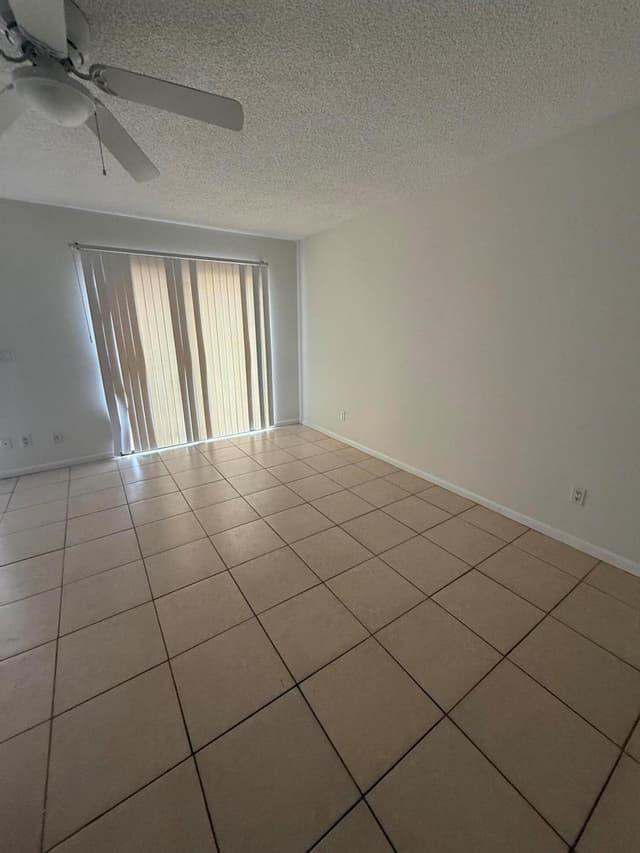 633 Executive Center Drive # L202, West Palm Beach FL 33401 - West Palm Beach, FL - Photo 3