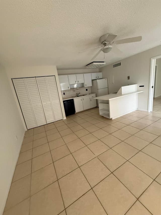 633 Executive Center Drive # L202, West Palm Beach FL 33401 - West Palm Beach, FL - Photo 5
