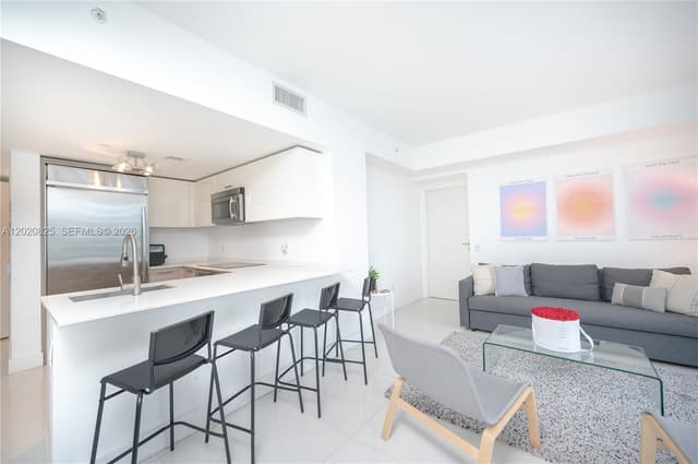 1300 Brickell Bay Dr # 1601, Miami FL 33131 - Miami, FL - Photo 4