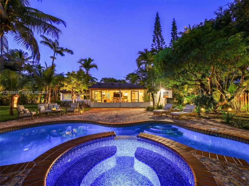 5644 SW 69th Ave, Miami FL 33143