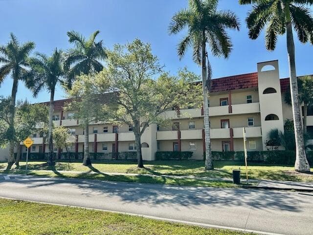 7960 Sunrise Lakes Drive N # 205, Sunrise FL 33322 - Sunrise, FL - Photo 2