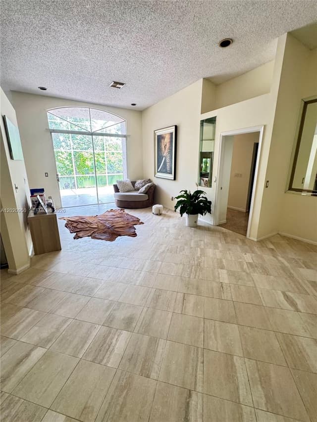 131 SW 178th Way, Pembroke Pines FL 33029 - Pembroke Pines, FL - Photo 3
