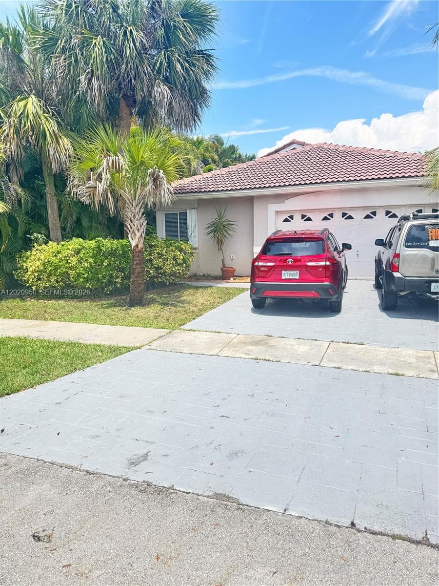 131 SW 178th Way, Pembroke Pines FL 33029 - Pembroke Pines, FL - Photo 1