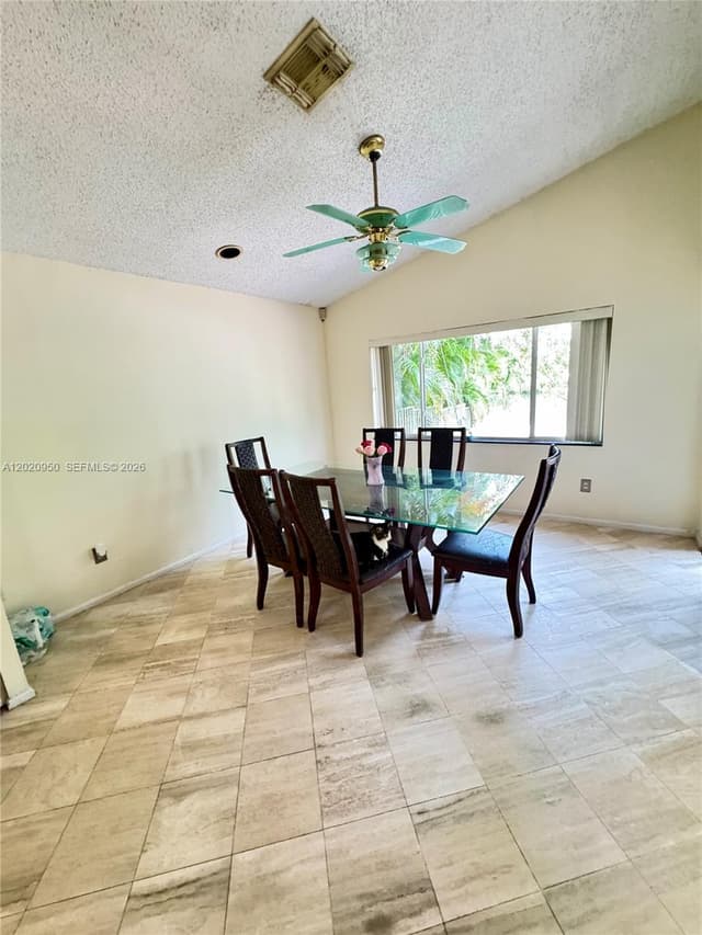 131 SW 178th Way, Pembroke Pines FL 33029 - Pembroke Pines, FL - Photo 5