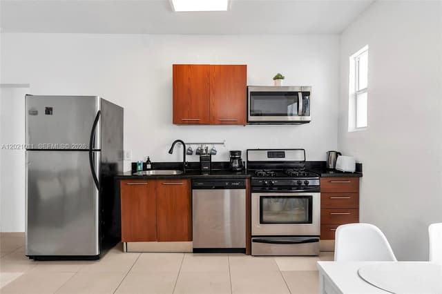 500 14th St # 101, Miami Beach FL 33139 - Miami Beach, FL - Photo 4