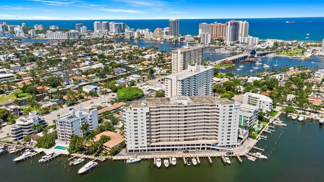 333 Sunset Drive Apt 1008, Fort Lauderdale FL 33301 - Fort Lauderdale, FL - Photo 2