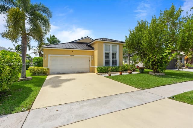 16350 SW 11th St, Pembroke Pines FL 33027 - Pembroke Pines, FL - Photo 3