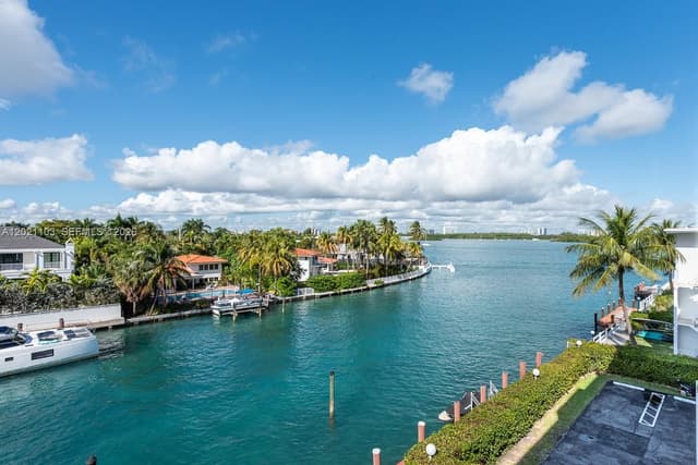 10180 W Bay Harbor Dr # 4A, Bay Harbor Islands FL 33154 - Bay Harbor Islands, FL - Photo 2