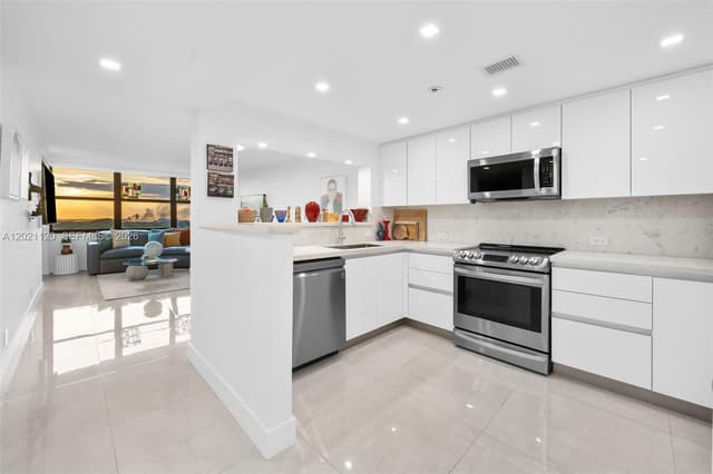 2555 Collins Ave # 1106, Miami Beach FL 33140 - Miami Beach, FL - Photo 3