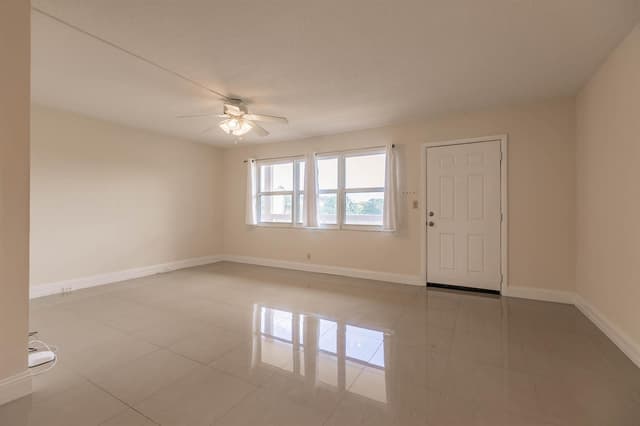 4302 Martinique Circle # H3, Coconut Creek FL 33066 - Coconut Creek, FL - Photo 3
