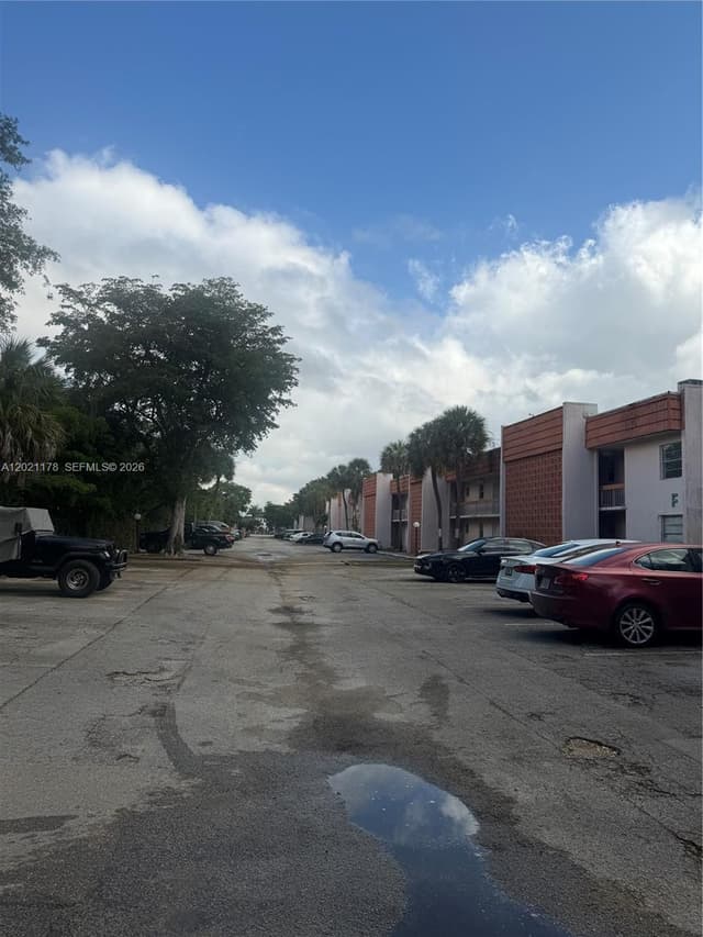 7610 Stirling Rd # 205G, Davie FL 33024 - Davie, FL - Photo 5