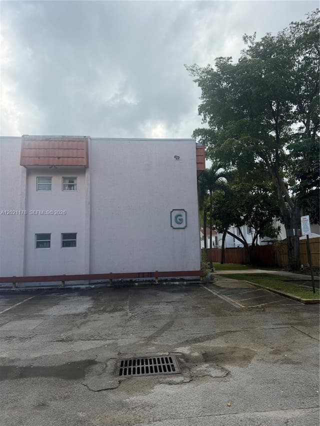 7610 Stirling Rd # 205G, Davie FL 33024 - Davie, FL - Photo 4
