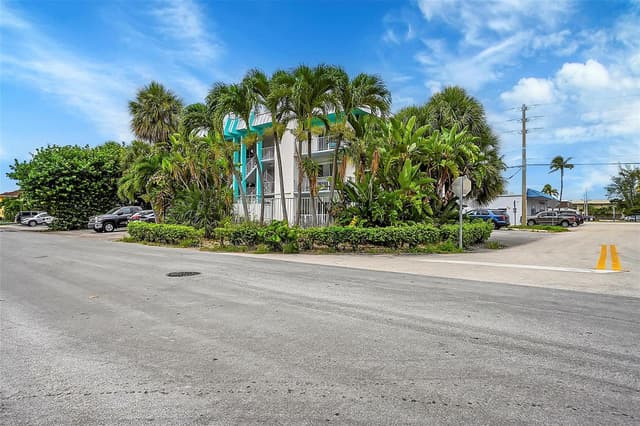 2715 NE 49th Street, Fort Lauderdale FL 33308 - Fort Lauderdale, FL - Photo 3