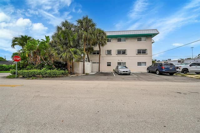 2715 NE 49th Street, Fort Lauderdale FL 33308 - Fort Lauderdale, FL - Photo 4