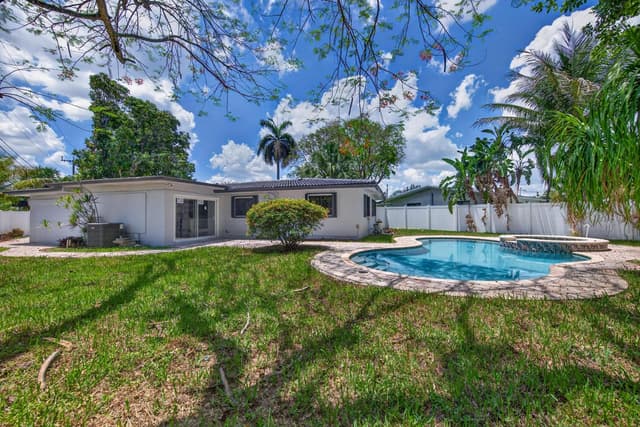 2740 NW 9th Lane, Wilton Manors FL 33311 - Wilton Manors, FL - Photo 6