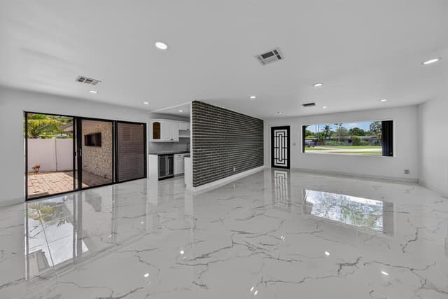 2740 NW 9th Lane, Wilton Manors FL 33311 - Wilton Manors, FL - Photo 7