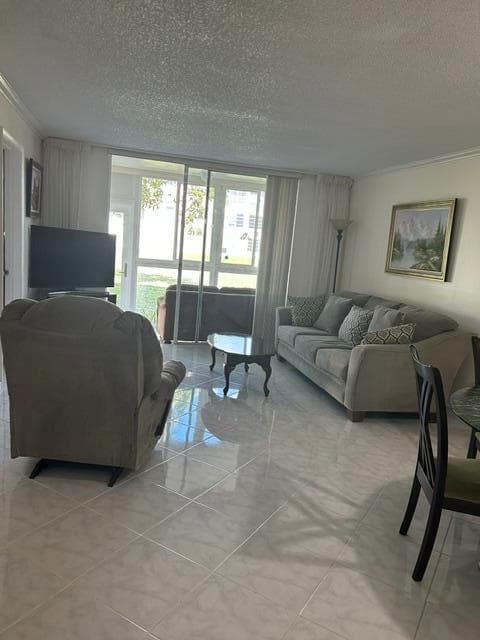 8020 Sunrise Lakes Drive N # 111, Sunrise FL 33322 - Sunrise, FL - Photo 1