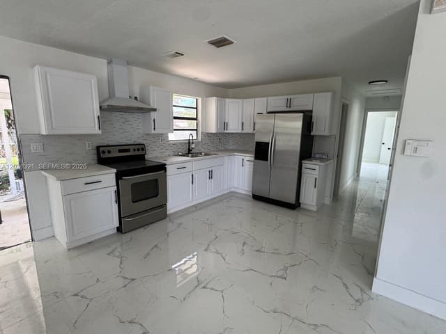 15023 SW 302nd Ter, Homestead FL 33033 - Homestead, FL - Photo 2