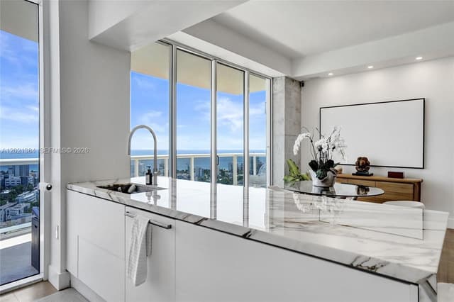 400 Alton Rd, Miami Beach FL 33139 - Miami Beach, FL - Photo 6