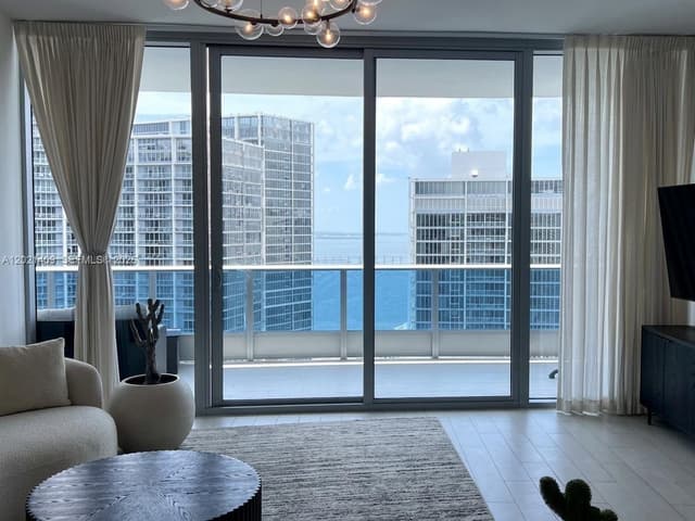 200 Biscayne Boulevard Way # 5004, Miami FL 33131 - Miami, FL - Photo 6