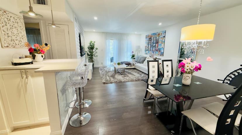 702 SE 2nd Avenue SE # 405, Deerfield Beach FL 33441