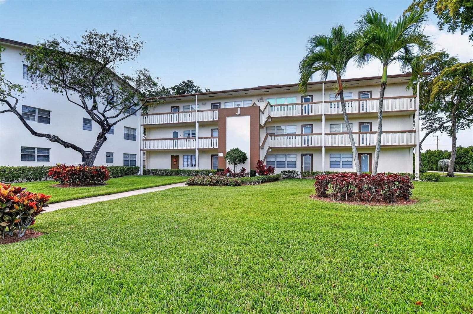 415 Mansfield # J, Boca Raton FL 33434 - Boca Raton, FL - Photo 1