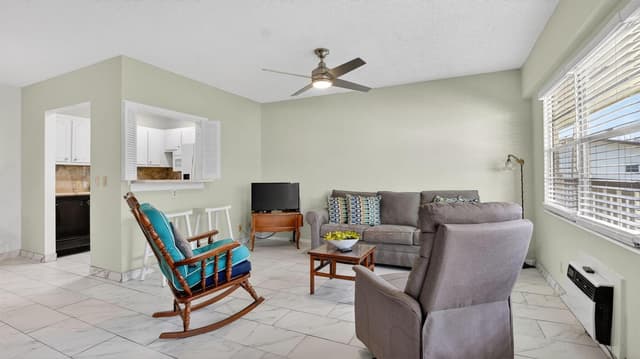 415 Mansfield # J, Boca Raton FL 33434 - Boca Raton, FL - Photo 5