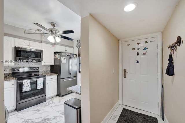 1502 Whitehall Dr # 305, Davie FL 33324 - Davie, FL - Photo 7