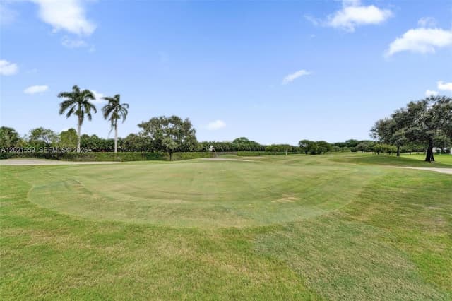 1502 Whitehall Dr # 305, Davie FL 33324 - Davie, FL - Photo 3