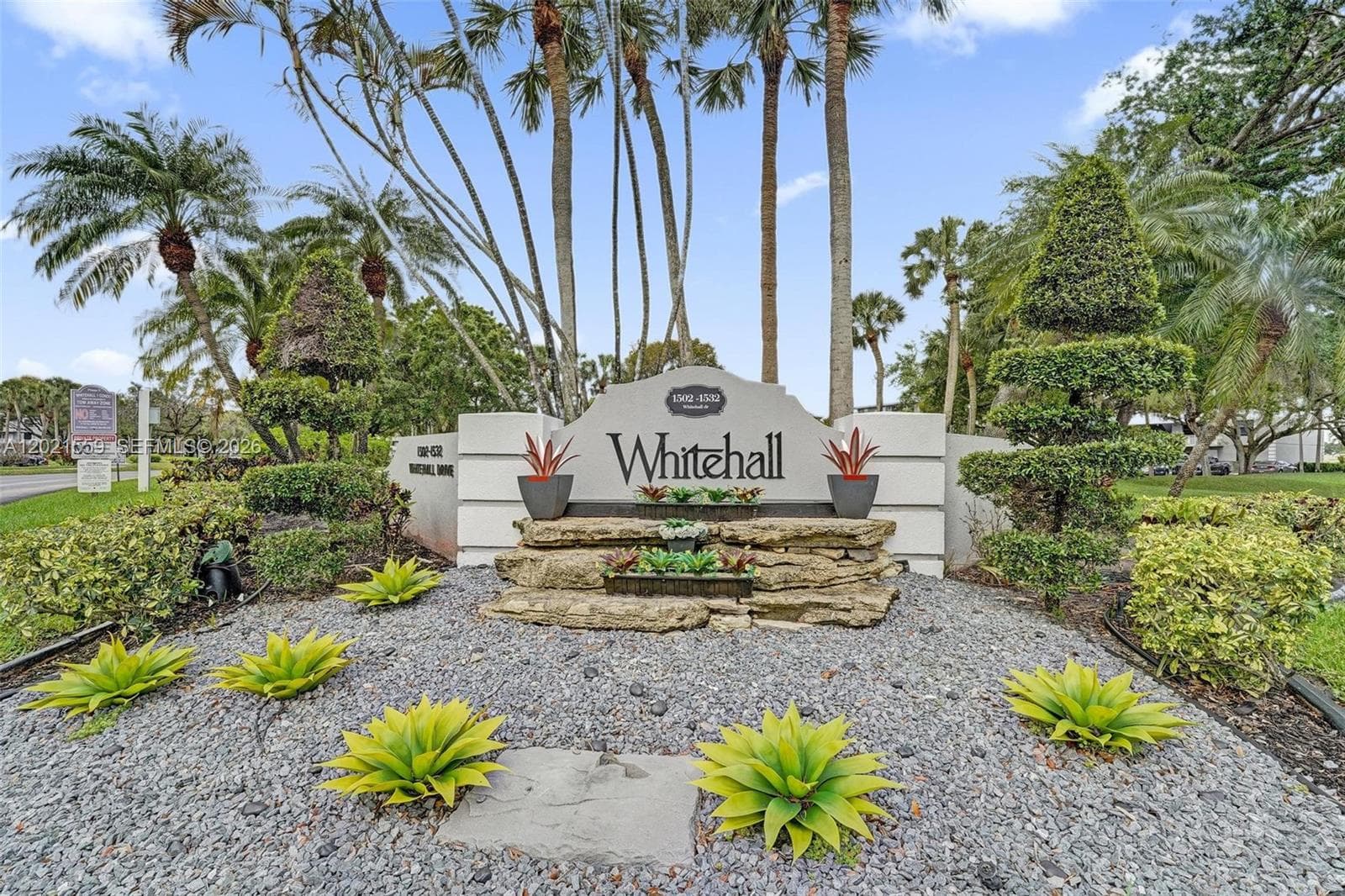 1502 Whitehall Dr # 305, Davie FL 33324 - Davie, FL - Photo 1