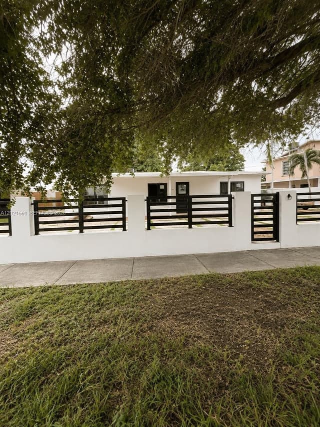 1120 E 6th Ct, Hialeah FL 33010 - Hialeah, FL - Photo 2