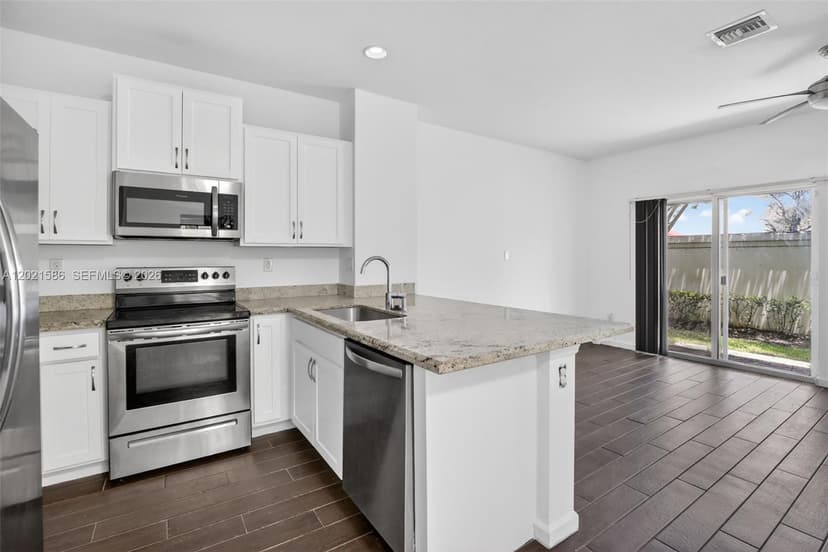 4019 NW 11th Dr, Lauderhill FL 33313