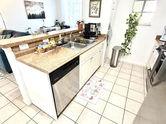 1205 Abaco Lane, Riviera Beach FL 33404 - Riviera Beach, FL - Photo 6