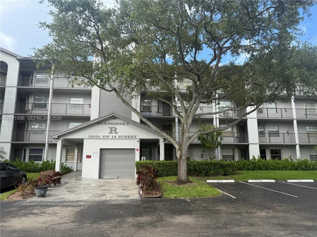 12501 SW 14th St # 314R, Pembroke Pines FL 33027 - Pembroke Pines, FL - Photo 2