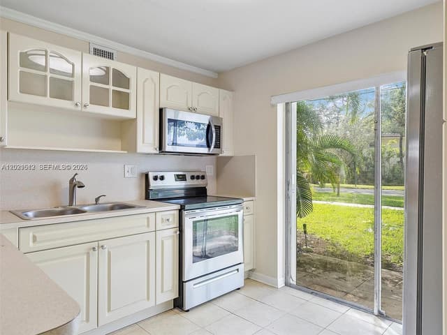 8941 NE 4th Ave Rd # 8941, Miami Shores FL 33138 - Miami Shores, FL - Photo 3