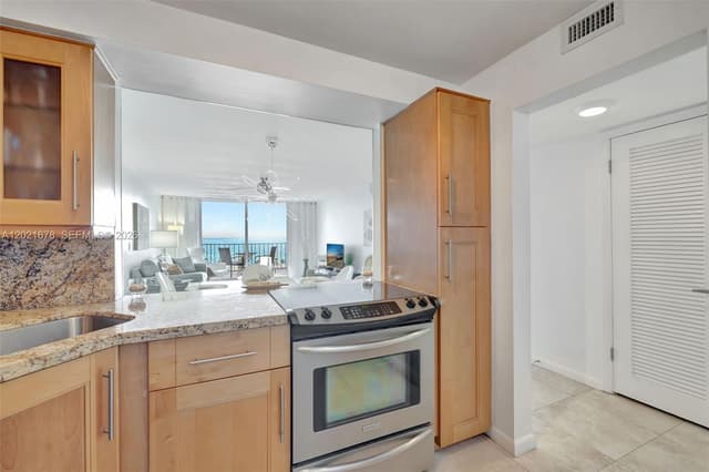 1400 S Ocean Dr # 1001, Hollywood FL 33019 - Hollywood, FL - Photo 2