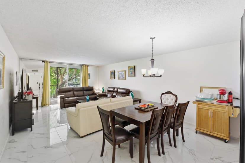 260 NW 76th Avenue # 207, Margate FL 33063